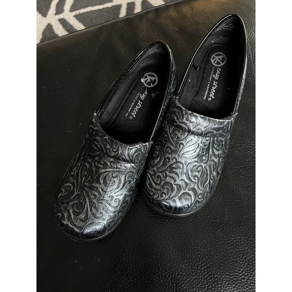Easy Street Laurie Slip Resistant Comfortable Silver Artisan T1 Shoes Size 6.5M - Picture 7 of 12